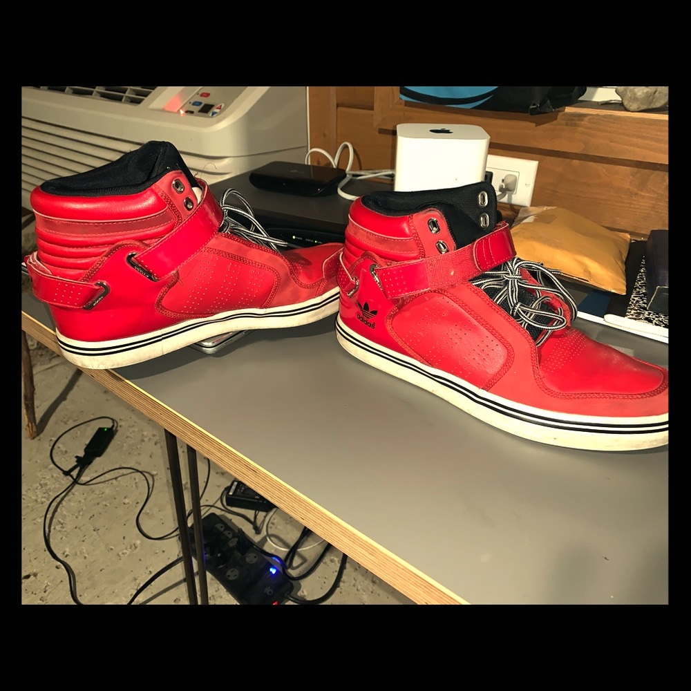 Adidas Adi-Rise Mid Red/Black High Top Strap